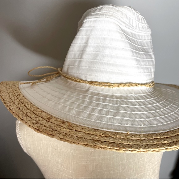 Scala white wide-brim adjustable floppy sun beach hat with tan raffia trim - Picture 3 of 8